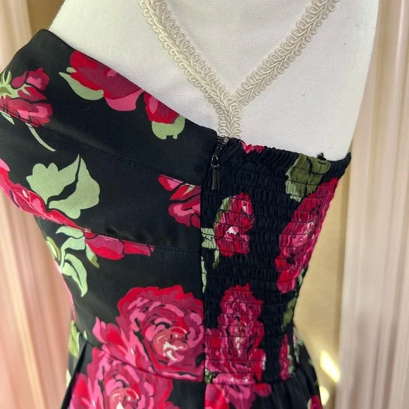BCBGeneration Women’s Sleeveless Floral Dress - Picture 3 of 6
